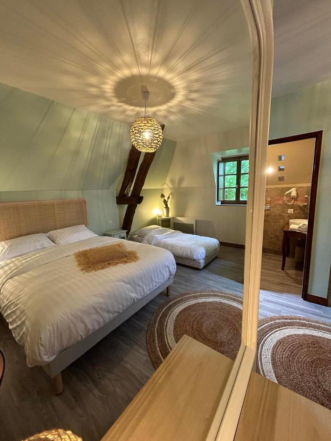 Demeure Du Vallon - Chambres D'Hotes De Charme Azerat Екстер'єр фото